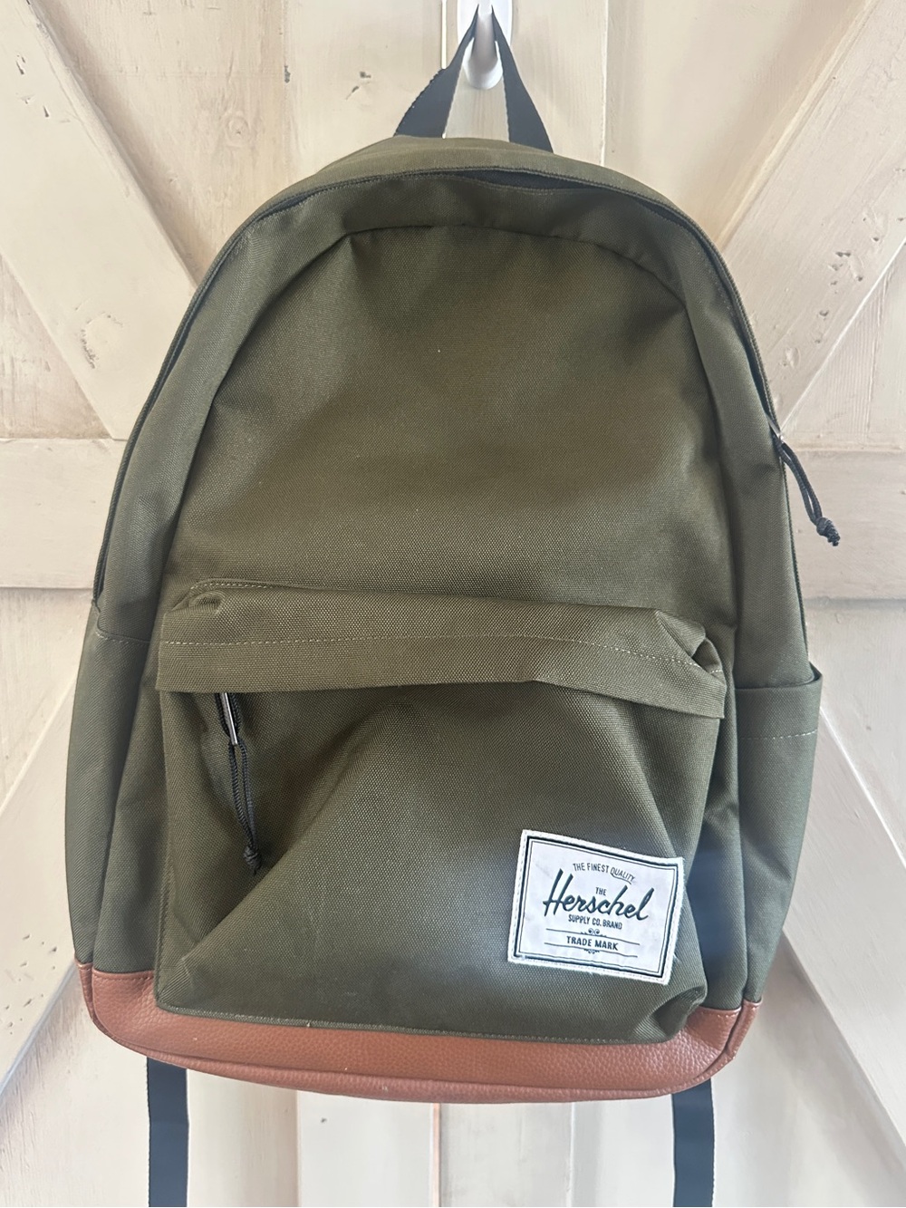 Herschel Classic XL Backpack – Olive Green & Brown